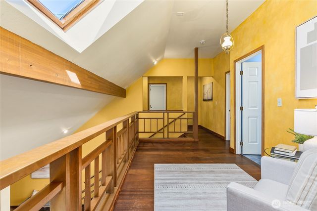 932 NW Nakata Avenue, Bainbridge Island, WA 98110