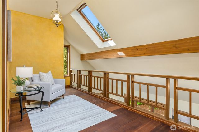 932 NW Nakata Avenue, Bainbridge Island, WA 98110