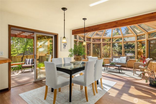 932 NW Nakata Avenue, Bainbridge Island, WA 98110