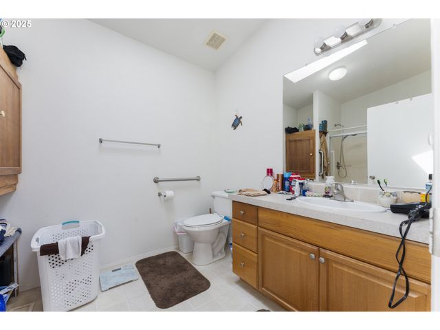 1036 PLYMOUTH Ave, Coos Bay, OR 97420