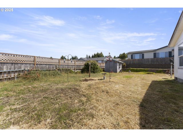 1036 PLYMOUTH Ave, Coos Bay, OR 97420