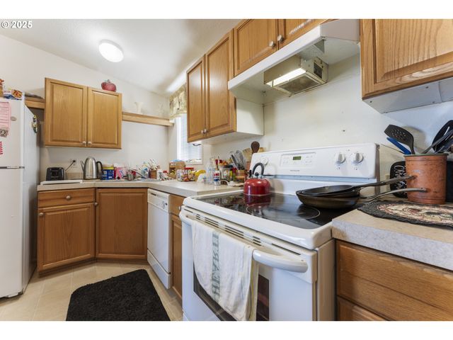 1036 PLYMOUTH Ave, Coos Bay, OR 97420