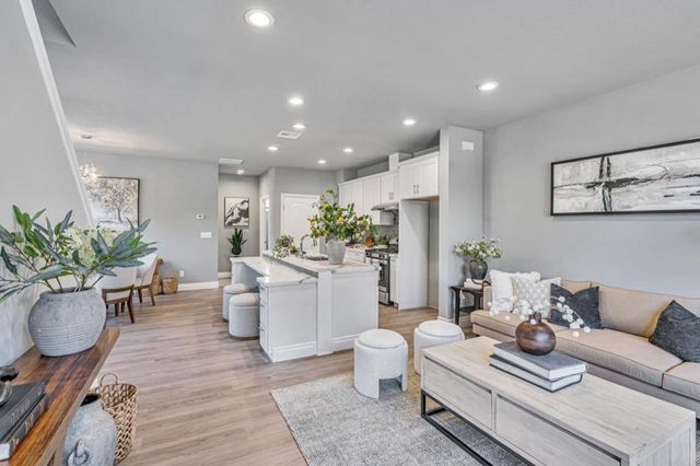 802 Maybeck Place, Hayward, CA 94544