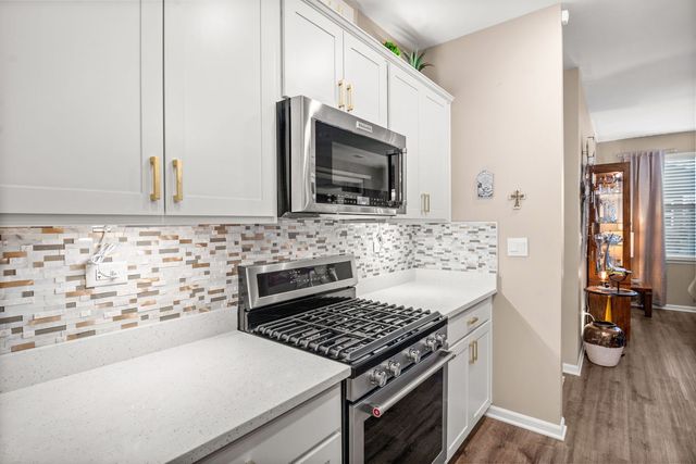 239 Durham Street, North Aurora, IL 60542