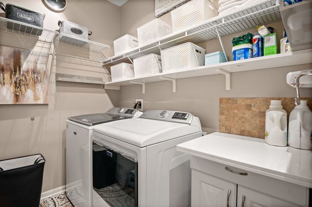 239 Durham Street, North Aurora, IL 60542