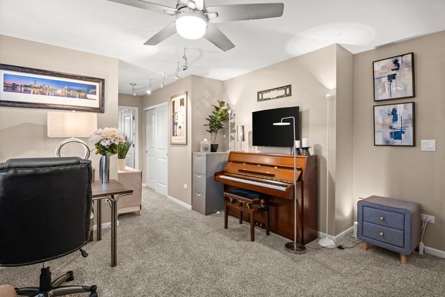 239 Durham Street, North Aurora, IL 60542