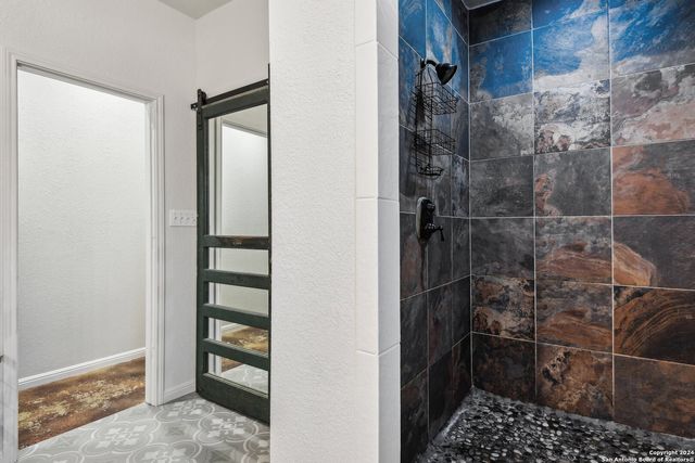 464 S Washington Avenue, New Braunfels, TX 78130