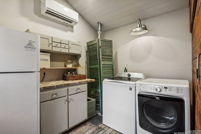 464 S Washington Avenue, New Braunfels, TX 78130