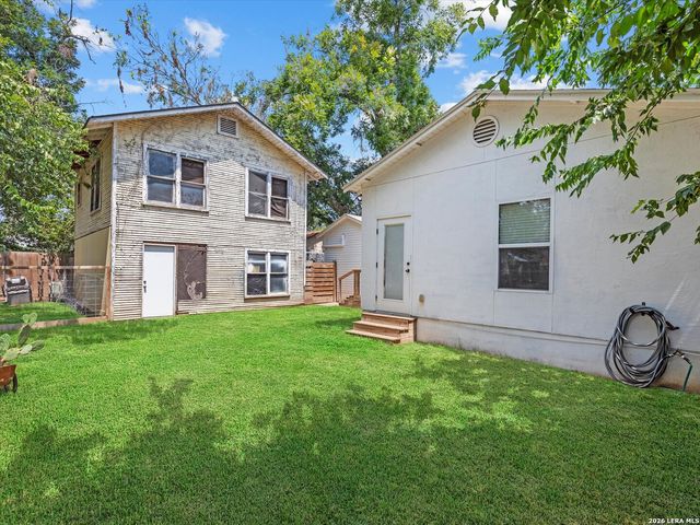 464 S Washington Avenue, New Braunfels, TX 78130
