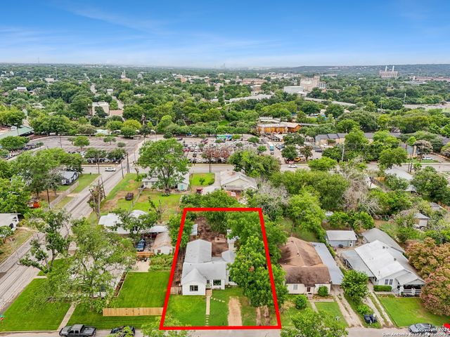 464 S Washington Avenue, New Braunfels, TX 78130