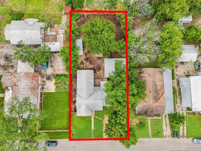 464 S Washington Avenue, New Braunfels, TX 78130