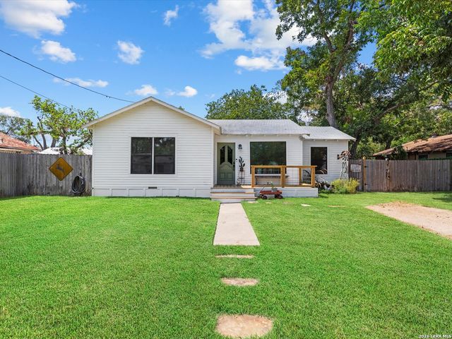 464 S Washington Avenue, New Braunfels, TX 78130