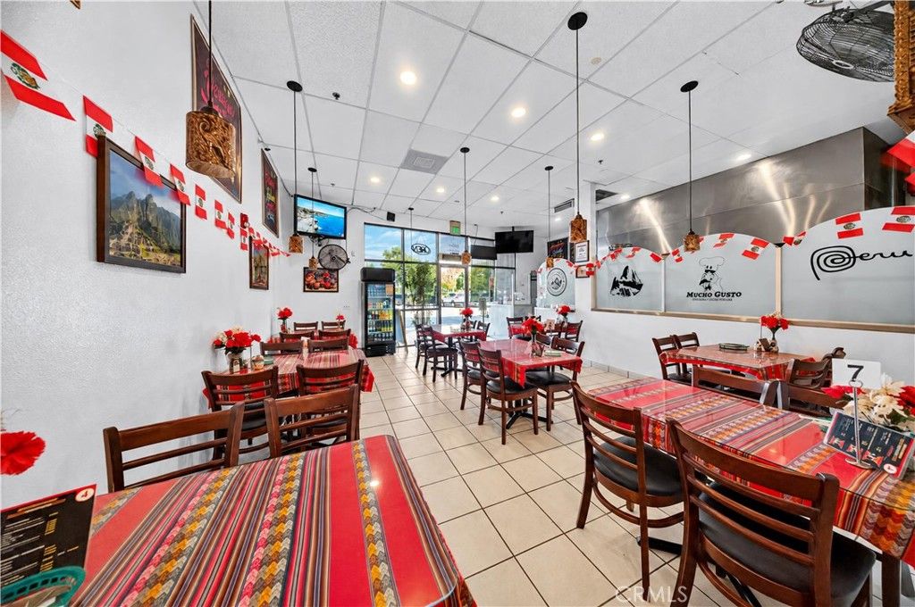 10660 Sierra Avenue F, Fontana, CA 92337 — photo 2