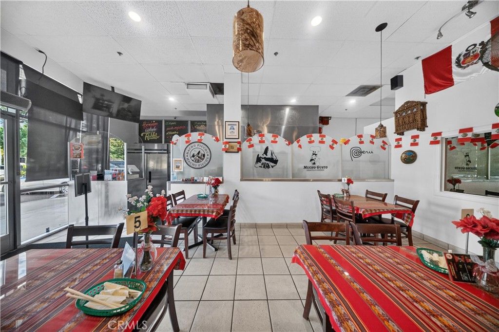 10660 Sierra Avenue F, Fontana, CA 92337 — photo 4