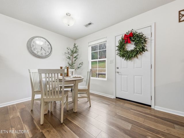 2125 Bluebonnet Drive, Mascot, TN 37806