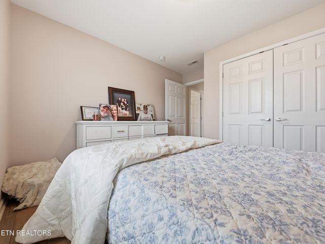 2125 Bluebonnet Drive, Mascot, TN 37806