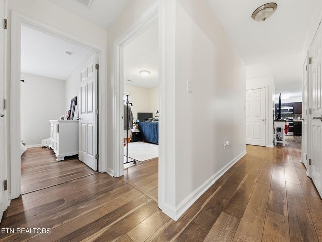 2125 Bluebonnet Drive, Mascot, TN 37806