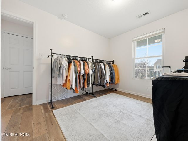 2125 Bluebonnet Drive, Mascot, TN 37806