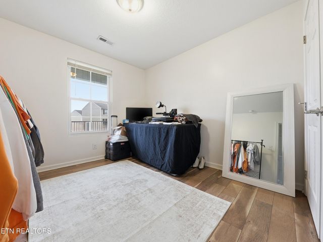 2125 Bluebonnet Drive, Mascot, TN 37806