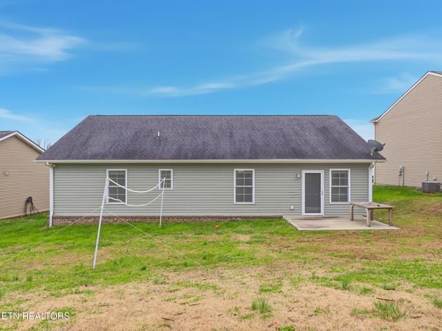 2125 Bluebonnet Drive, Mascot, TN 37806