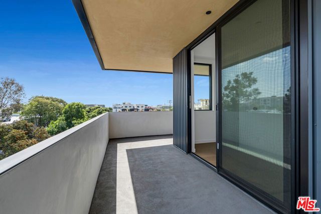 1257 N Detroit Street 301, West Hollywood, CA 90046