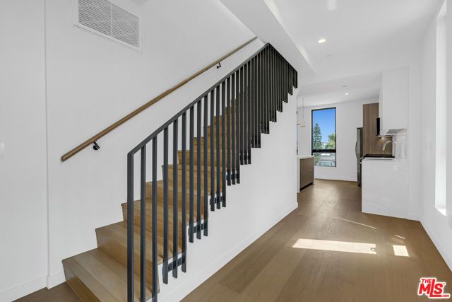 1257 N Detroit Street 301, West Hollywood, CA 90046