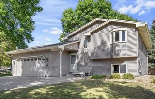 9762 Monticello Lane N, Maple Grove, MN 55369