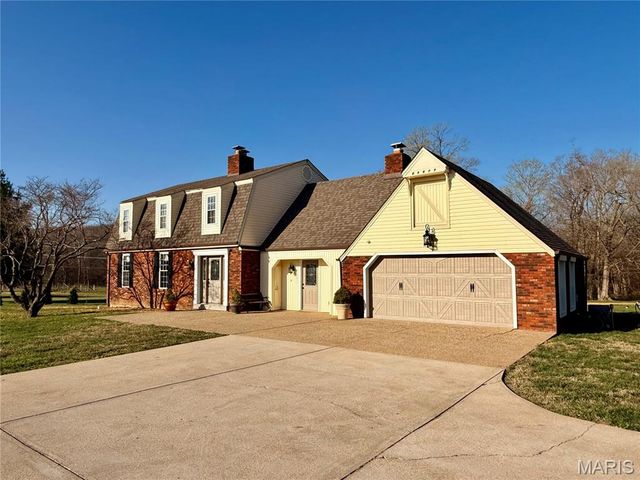 2775 Old Fredericktown Road, Farmington, MO 63640
