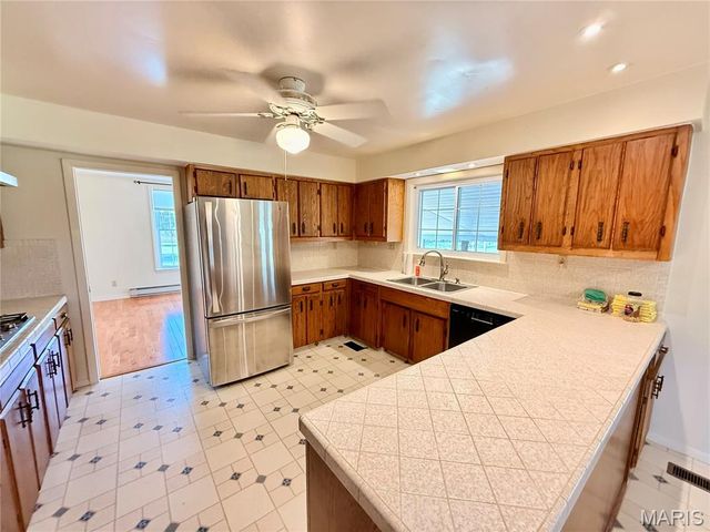 2775 Old Fredericktown Road, Farmington, MO 63640