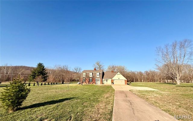 2775 Old Fredericktown Road, Farmington, MO 63640