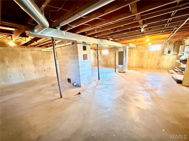 2775 Old Fredericktown Road, Farmington, MO 63640