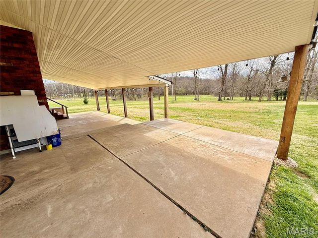 2775 Old Fredericktown Road, Farmington, MO 63640