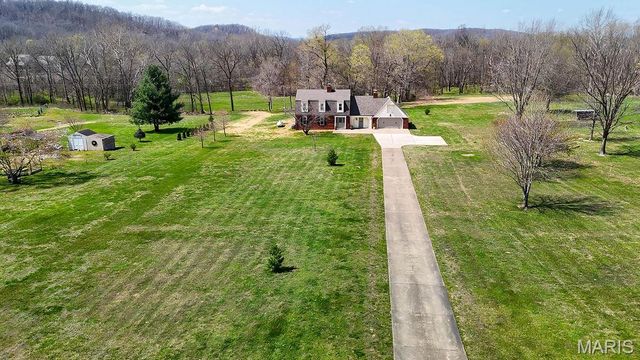 2775 Old Fredericktown Road, Farmington, MO 63640