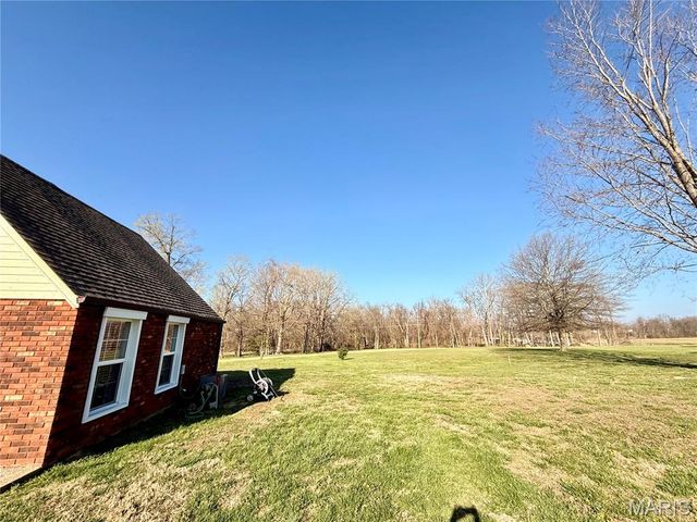 2775 Old Fredericktown Road, Farmington, MO 63640