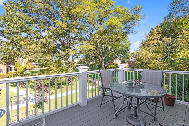 1197 E broadway K24, Hewlett, NY 11557