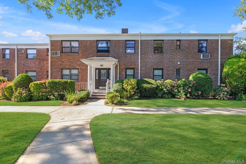 1197 E broadway K24, Hewlett, NY 11557