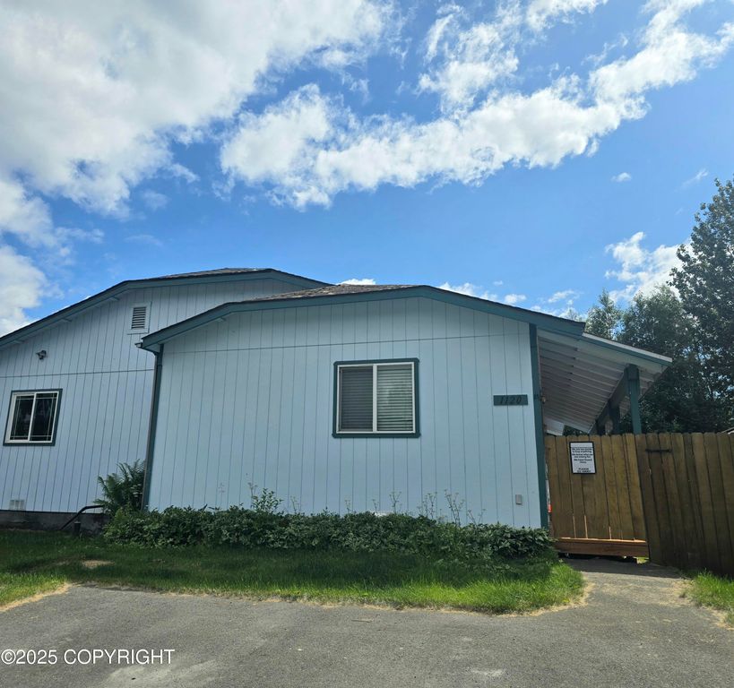 1120 China Berry Circle, 0162874100001, Anchorage, AK 99515