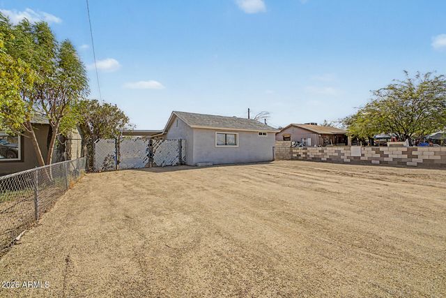 2425 W PAPAGO Street, Phoenix, AZ 85009
