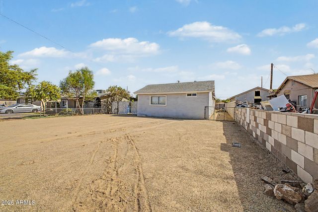 2425 W PAPAGO Street, Phoenix, AZ 85009