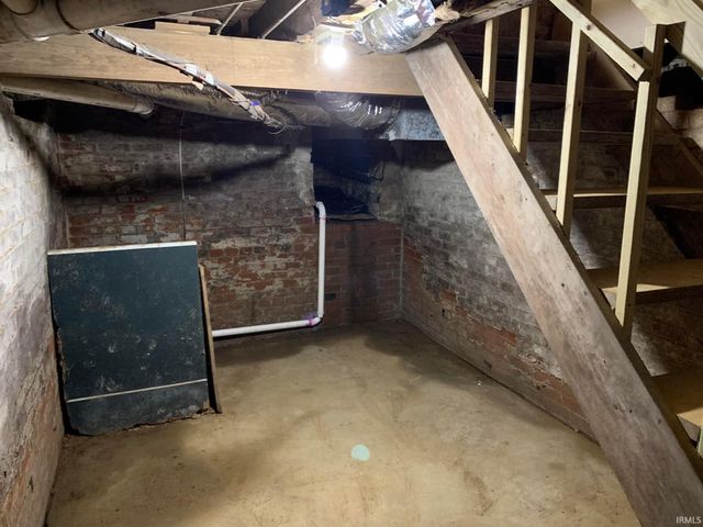 210 E Maryland Street, Evansville, IN 47711