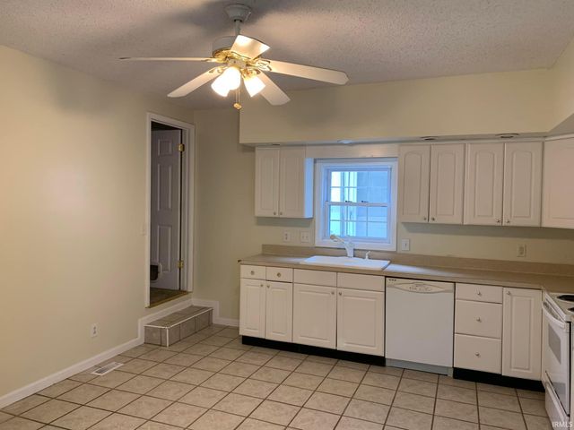 210 E Maryland Street, Evansville, IN 47711