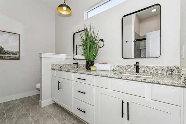 1620 E Appleton St, Valley Center, KS 67147