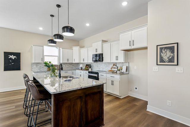 1620 E Appleton St, Valley Center, KS 67147
