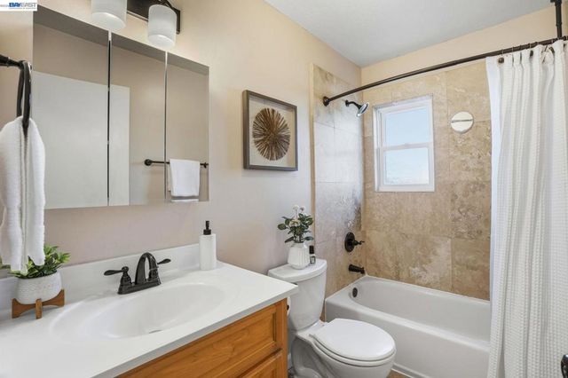 2394 Saint George Dr, Concord, CA 94520