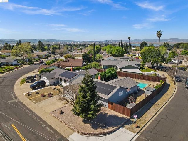 2394 Saint George Dr, Concord, CA 94520