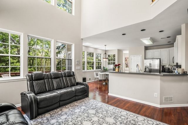 48 Saxton Dr, Hackettstown Town, NJ 07840