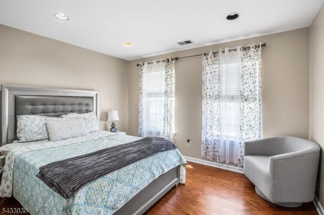 48 Saxton Dr, Hackettstown Town, NJ 07840