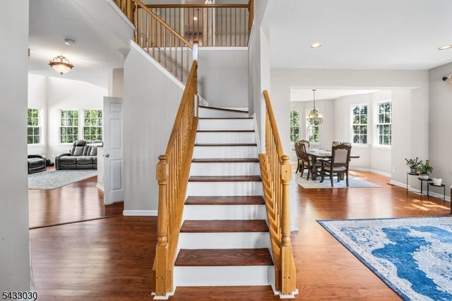 48 Saxton Dr, Hackettstown Town, NJ 07840