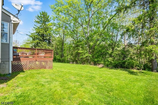 48 Saxton Dr, Hackettstown Town, NJ 07840