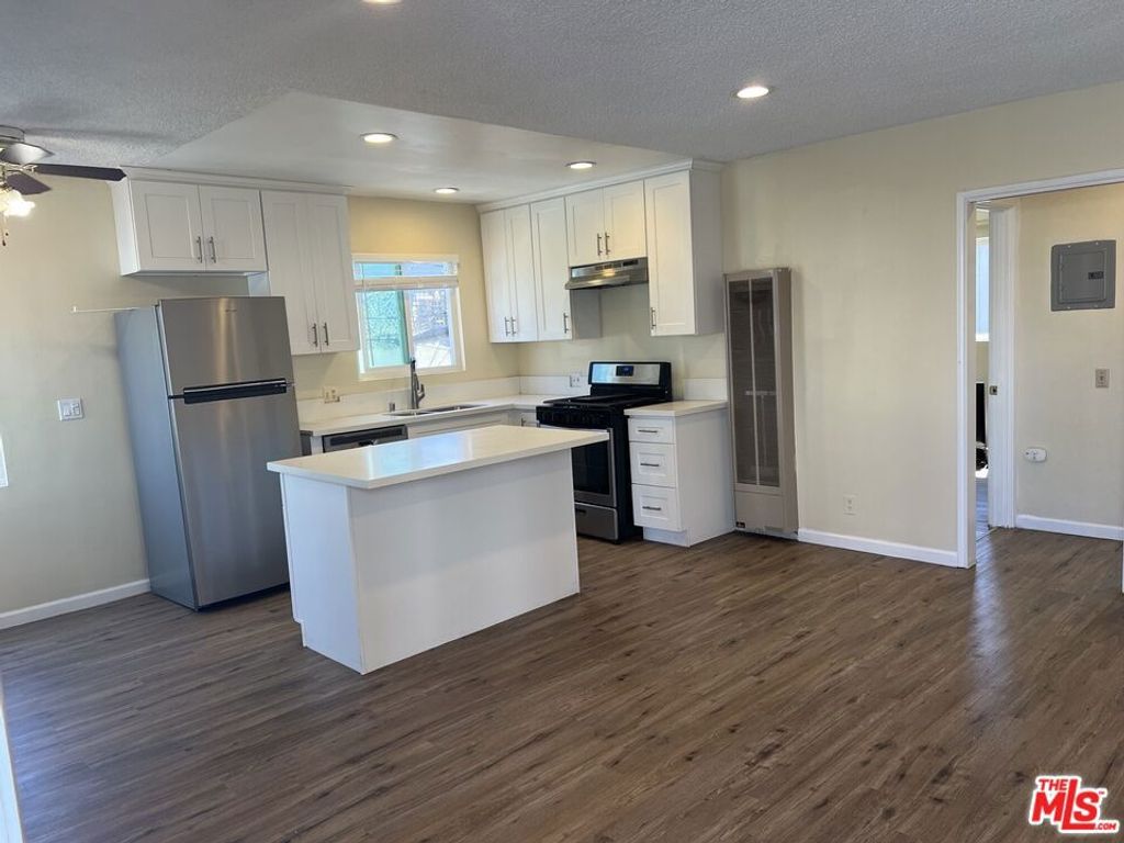 1419 Stanford Street Unit E, Santa Monica, CA 90404